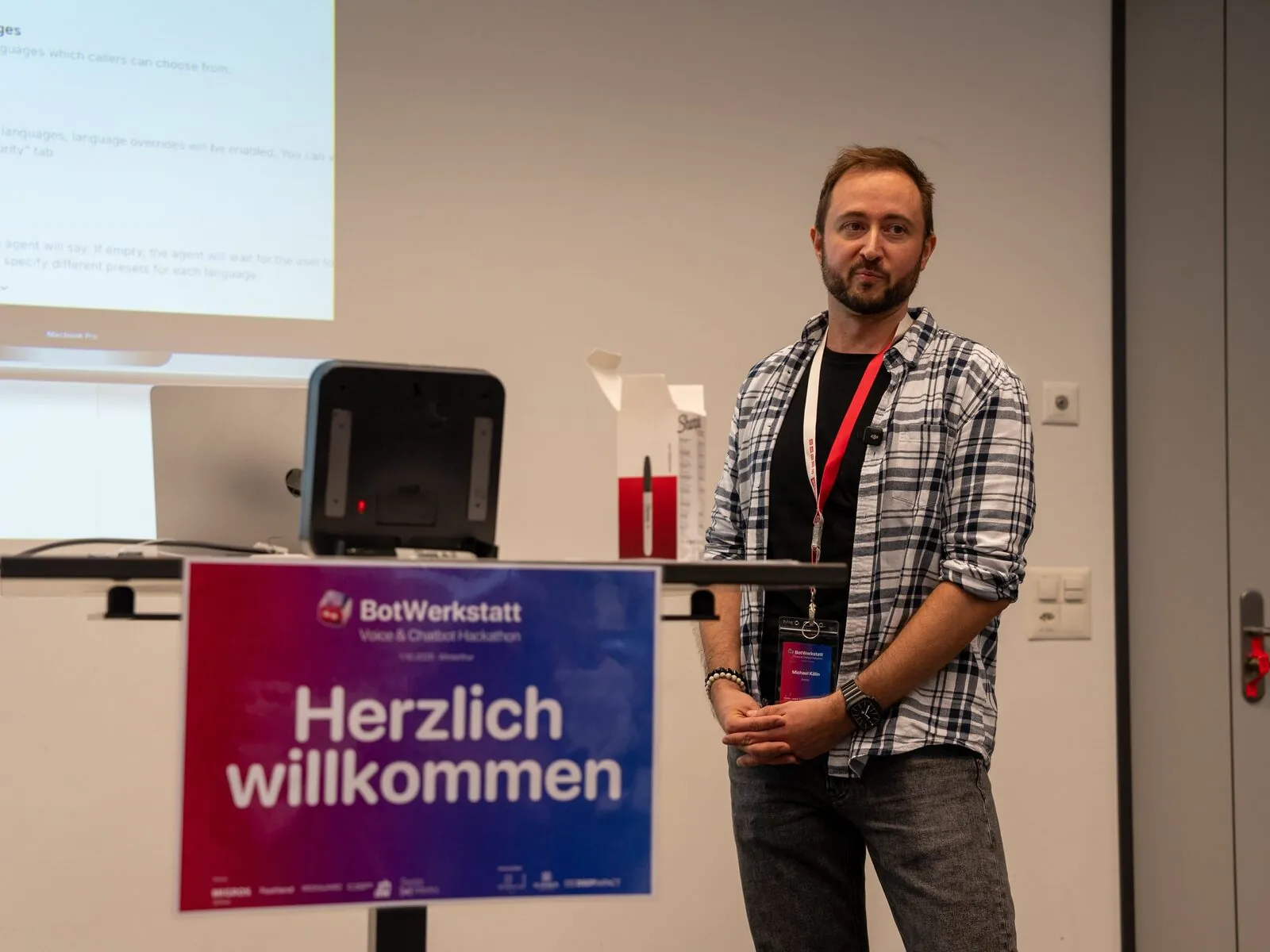 Michael Kälin als Referent am BotWerkstatt Voice und Chatbot Hackathon in Winterthur